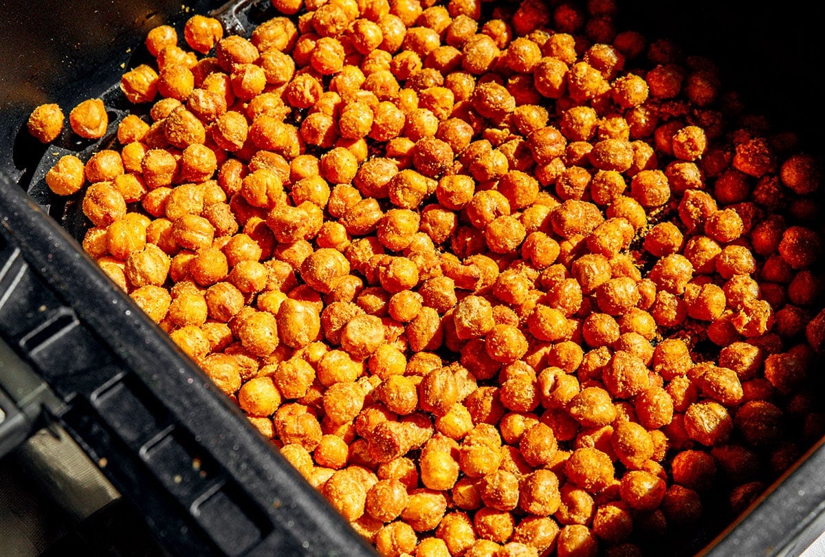 Ditch Chips: Crispy Air Fryer Chickpeas for Healthy Snacking